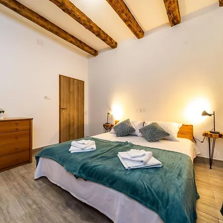 Holiday Galic-stylish Getaway Holiday home