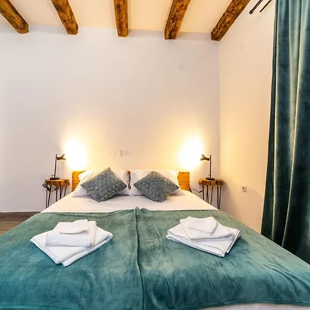 Holiday Galic-stylish Getaway Holiday home
